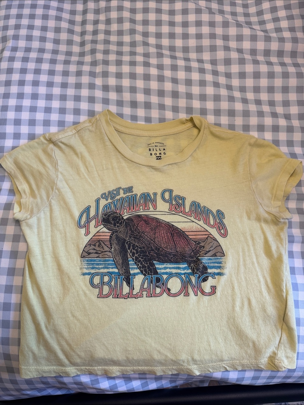 Billabong Pale Yellow Graphic Tee with Sea Turtle Design size M